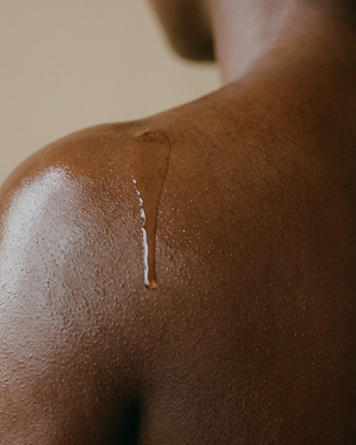berry berry glowing body oil